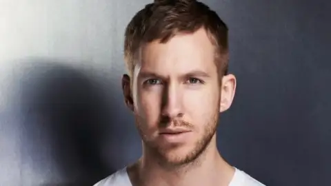 Com "Summer", Calvin Harris conquista seu sexto número 1 na parada britânica