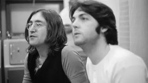 Paul McCartney relembra momento em que soube da morte de John Lennon: "Ainda não consegui assimilar"